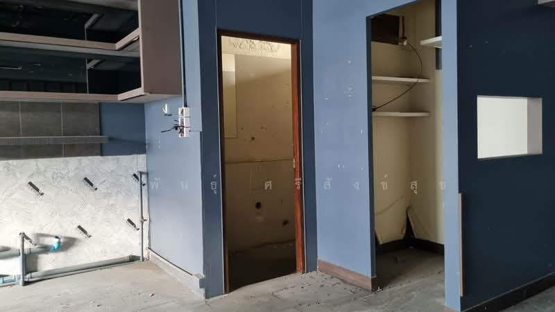 For Sale: 4-Storey Shophouse 2 Units on Thaniya Road Prime Silom, Sala Daeng Location, Bangkok, Si Phraya, Bang Rak, Bangkok, , 384 sqm, Shophouse For Sale, by สุวพันธุ์ ศรีสังข์สุข, 500206607 - DDproperty.com