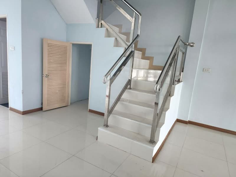 เช่าทาวน์โฮม 3 ชั้น พร้อมดาดฟ้า, นครราชสีมา, ในเมือง, เมืองนครราชสีมา, นครราชสีมา, 195 ตร.ม., ทาวน์เฮ้าส์ ให้เช่า, โดย วิรณี, 500206610 - DDproperty.com