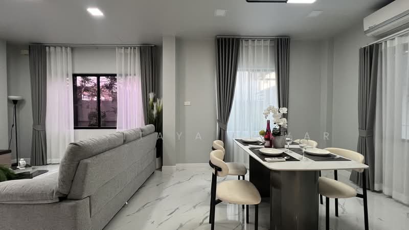 Baan Fah Piyarom Premier Park Phase 10, Pathum Thani, Bung Kham Proi, Lam Luk Ka, Pathum Thani, 3 Bedrooms, 180 sqm, Single Detached House For Sale, by Artitaya Gaiyar, 500206675 - DDproperty.com