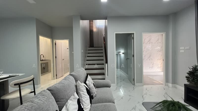 Baan Fah Piyarom Premier Park Phase 10, Pathum Thani, Bung Kham Proi, Lam Luk Ka, Pathum Thani, 3 Bedrooms, 180 sqm, Single Detached House For Sale, by Artitaya Gaiyar, 500206675 - DDproperty.com