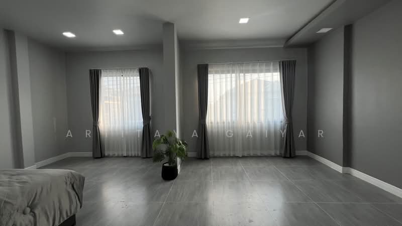 Baan Fah Piyarom Premier Park Phase 10, Pathum Thani, Bung Kham Proi, Lam Luk Ka, Pathum Thani, 3 Bedrooms, 180 sqm, Single Detached House For Sale, by Artitaya Gaiyar, 500206675 - DDproperty.com