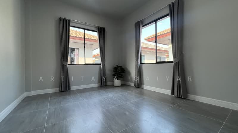 Baan Fah Piyarom Premier Park Phase 10, Pathum Thani, Bung Kham Proi, Lam Luk Ka, Pathum Thani, 3 Bedrooms, 180 sqm, Single Detached House For Sale, by Artitaya Gaiyar, 500206675 - DDproperty.com