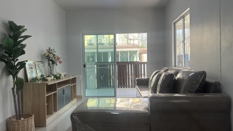 Pruksa Ville 46/1 Rangsit-Klong 3, Pathum Thani, Rangsit-Khlong 3 Road, Khlong Sam, Khlong Luang, Pathum Thani, 3 Bedrooms, 120 sqm, Townhouse For Sale, by Artitaya Gaiyar, 500206676 - DDproperty.com