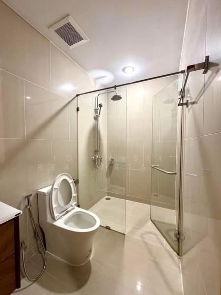 The Empire Place, Bangkok, 88 Narathiwatratchanakharin Road, Thung Maha Mek, Sathon, Bangkok, 2 Bedrooms, 97 sqm, Condo For Rent, by Forty-Six Real Estate Group, 500206688 - DDproperty.com