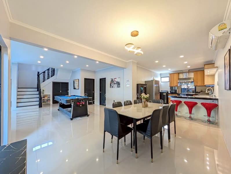 Villa Bella, Chon Buri (Pattaya), Bang Lamung, Bang Lamung (Pattaya), Chon Buri (Pattaya), 5 Bedrooms, 236 sqm, Villa For Sale, by Regina Nuengjamnong, 500206702 - DDproperty.com