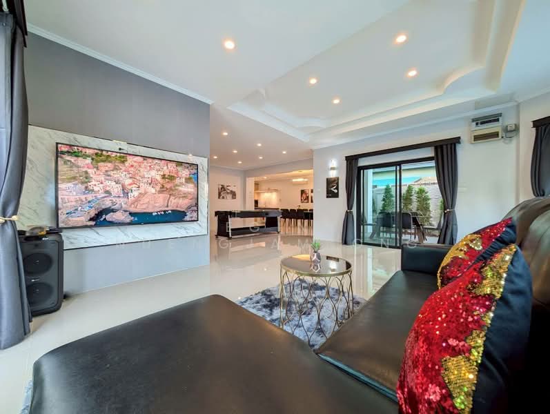 Villa Bella, Chon Buri (Pattaya), Bang Lamung, Bang Lamung (Pattaya), Chon Buri (Pattaya), 5 Bedrooms, 236 sqm, Villa For Sale, by Regina Nuengjamnong, 500206702 - DDproperty.com