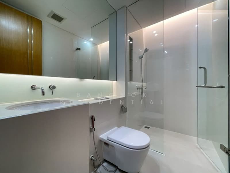 Domus 16, Bangkok, 19 Soi Sukhumvit 16, Khlong Toei, Khlong Toei, Bangkok, 3 Bedrooms, 250 sqm, Condo For Rent, by Bangkok Residential, 500206725 - DDproperty.com