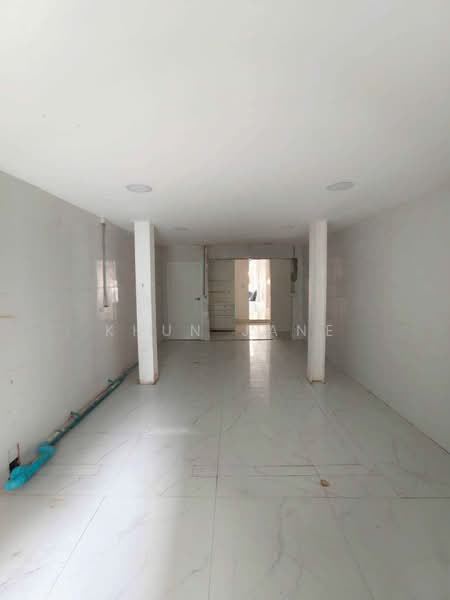 Commercial building for rent, located on Sukhumvit 55. (SPSJP221), Bangkok, ทองหล่อ 15, Khlong Tan Nua, Watthana, Bangkok, , 251 sqm, Shophouse For Rent, by Khun Jane, 500206736 - DDproperty.com