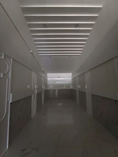 Commercial building for rent, located on Sukhumvit 55. (SPSJP221), Bangkok, ทองหล่อ 15, Khlong Tan Nua, Watthana, Bangkok, , 251 sqm, Shophouse For Rent, by Khun Jane, 500206736 - DDproperty.com