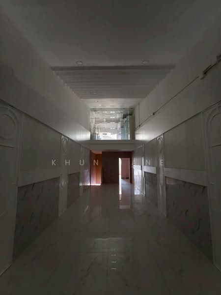 Commercial building for rent, located on Sukhumvit 55. (SPSJP221), Bangkok, ทองหล่อ 15, Khlong Tan Nua, Watthana, Bangkok, , 251 sqm, Shophouse For Rent, by Khun Jane, 500206736 - DDproperty.com