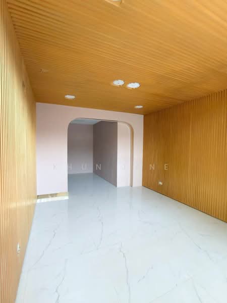 Commercial building for rent, located on Sukhumvit 55. (SPSJP221), Bangkok, ทองหล่อ 15, Khlong Tan Nua, Watthana, Bangkok, , 251 sqm, Shophouse For Rent, by Khun Jane, 500206736 - DDproperty.com