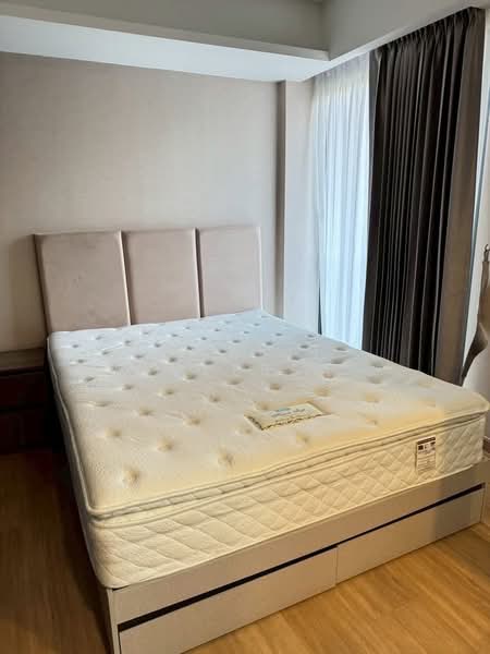 Lloyd Soonvijai-Thonglor, Bangkok, Soi Phetchaburi 47, Phetchaburi Road, Bang Kapi, Huai Khwang, Bangkok, 1 Bedroom, 31 sqm, Condo For Rent, by Komkrit Arunvessased , 500206863 - DDproperty.com