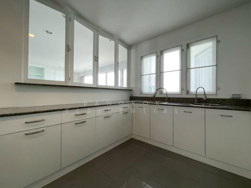 Grand Ville House 2, Bangkok, Soi Sukhumvit 19, Khlongtoei Nua, Watthana, Bangkok, 3 Bedrooms, 253 sqm, Condo For Rent, by Bangkok Residential, 500206865 - DDproperty.com