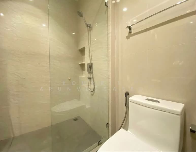 Maru Ekkamai 2, Bangkok, 70-5 Sukhumvit 63 Road, Phra Kanong Nua, Watthana, Bangkok, 1 Bedroom, 30 sqm, Condo For Rent, by Komkrit  Arunvessased , 500206880 - DDproperty.com