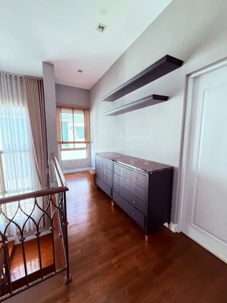 ให้เช่า - Grand Bangkok Boulevard Srinakarin : แกรนด์ บางกอก บูเลอวาร์ด ศรีนครินทร์, กรุงเทพ