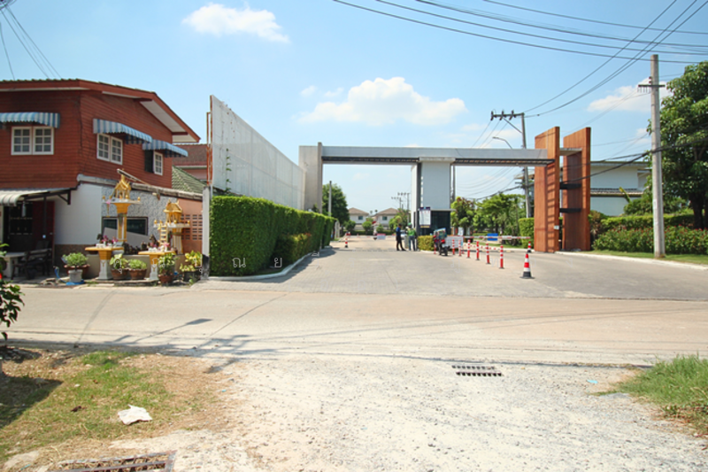 ที่ดินใกล้เพชรเกษม 81 ถ.เลียบคลองฝั่งเหนือ ซ.20/2 แขวงหนองแขม เขตหนองแขม จ.กรุงเทพมหานคร 10160, กรุงเทพ, หนองแขม, หนองแขม, กรุงเทพ, 400 ตร.ม., ที่ดิน ขาย, โดย คุณปุณยวีร์ ภู่ทอง (อ้อ), 500206953 - DDproperty.com