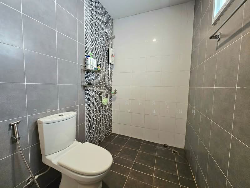 หมู่บ้านดิเอสเตท บายพาส-ศุขประยูร, Chon Buri (Pattaya), Na Pa, Muang Chon Buri, Chon Buri (Pattaya), 3 Bedrooms, 100 sqm, Townhouse For Sale, by The Best Property แก้มยุ้ย, 500206978 - DDproperty.com