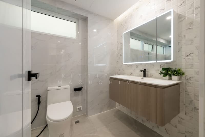 Thonglor Tower, Bangkok, Soi Thonglor, Sukhumvit 55 Road, Khlongtoei Nua, Watthana, Bangkok, 2 Bedrooms, 93 sqm, Condo For Sale, by Kittiphop Machchima, 500207007 - DDproperty.com