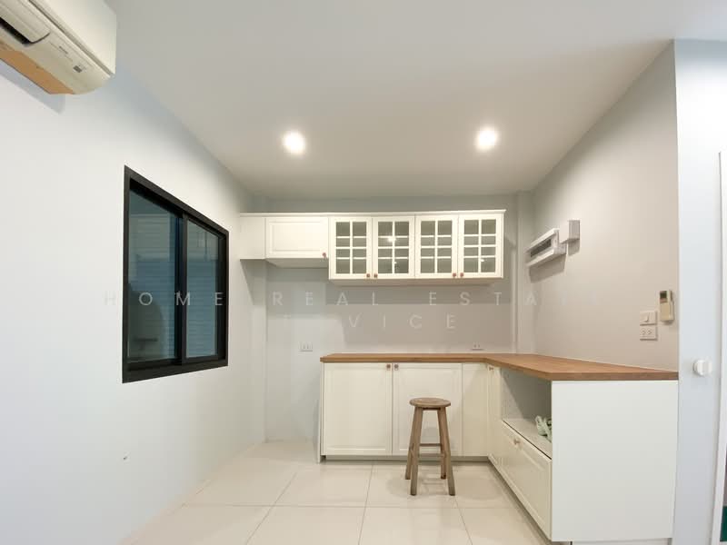 Cher Wongwaen-Sathorn, Bangkok, Soi 001 Kanchanaphisek 10, Kanchanaphisek Road, Bang Khae, Bang Khae, Bangkok, 3 Bedrooms, 170 sqm, Townhouse For Sale, by HOME Real Estate Service, 500207040 - DDproperty.com