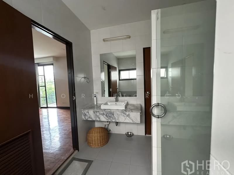 For rent Detached House in Watthana BTS Phra Khanong Bangkok HRE00464, กรุงเทพ, คลองตันเหนือ, วัฒนา, กรุงเทพ, 600 ตร.ม., บ้านเดี่ยว ให้เช่า, โดย Hero Realtor Co., Ltd., 500207059 - DDproperty.com