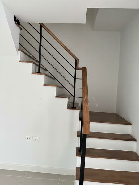 Grande Pleno Ramintra-Bangchan Station, Bangkok, Soi Charoen Phatthana, Min Buri, Min Buri, Bangkok, 3 Bedrooms, 110 sqm, Townhouse For Sale, by Rungkan Wijitjun, 500207071 - DDproperty.com