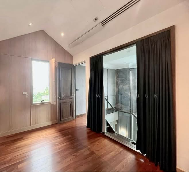 ASHTON Morph 38, Bangkok, 88 Soi Sukhumvit 38, Phra Kanong, Khlong Toei, Bangkok, 2 Bedrooms, 118 sqm, Condo For Sale, by Rungkan Wijitjun, 500207086 - DDproperty.com