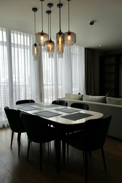 Park Origin Phrom Phong (Park 24), Bangkok, 68 Soi Sukhumvit 24, Khong Tan, Khlong Toei, Bangkok, 2 Bedrooms, 95 sqm, Condo For Rent, by Banjarat Thanomchat, 500207111 - DDproperty.com