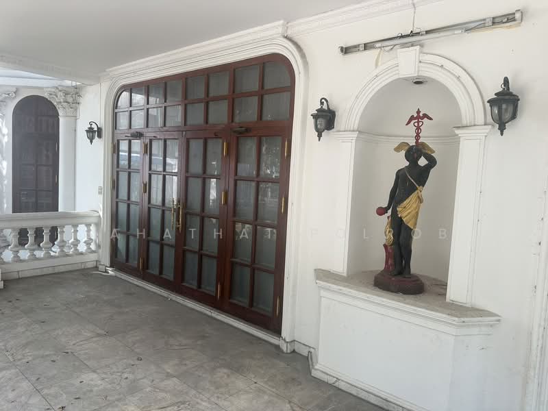 บ้านหรู ซอยราชครู, Bangkok, Phaya Thai, Phaya Thai, Bangkok, 10+ Bedrooms, 1,936 sqm, Single Detached House For Sale, by Sahathat Polrob, 500207124 - DDproperty.com