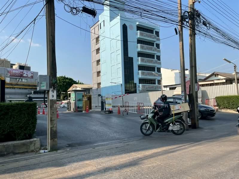 ที่ดินเปล่า 198 ตร.ว. ที่ดิน ใกล้บิ๊กซี มาร์เก็ตเพลส วงศ์สว่าง ซอยกรุงเทพ-นนทบุรี39, Bangkok, ถนนกรุงเทพ-นนทบุรี, Wong Sawang, Bang Sue, Bangkok, , 792 sqm, Land For Sale, by คุณ สุภัตรา พลอยแดง (แพร), 500207133 - DDproperty.com