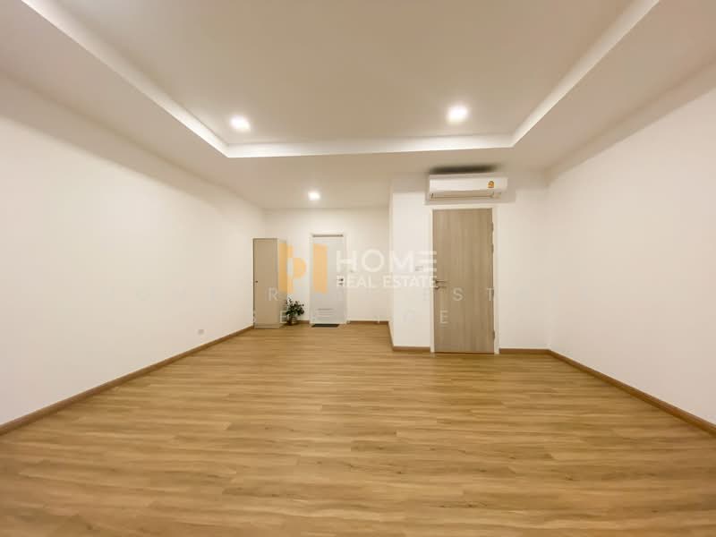 PATIO Kanlapaphruek-Sathorn, Bangkok, 8/6 Kallapaphruk-Sathorn, Bang Khae, Bang Khae, Bangkok, 4 Bedrooms, 181 sqm, Townhouse For Sale, by HOME Real Estate Service, 500207145 - DDproperty.com