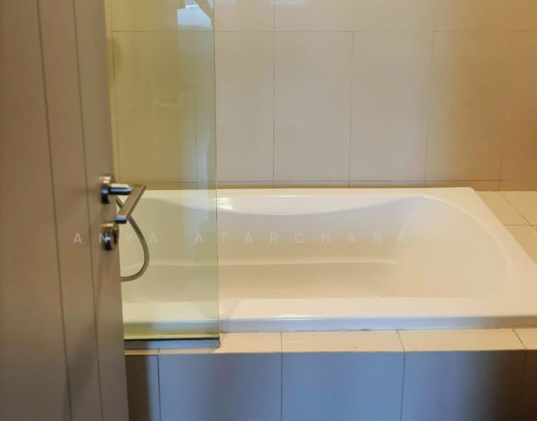 Oka Haus Sukhumvit 36, Bangkok, 3399 Rama 4 Road, Khong Tan, Khlong Toei, Bangkok, 1 Bedroom, 36 sqm, Condo For Rent, by Anya Atarchanai , 500207146 - DDproperty.com