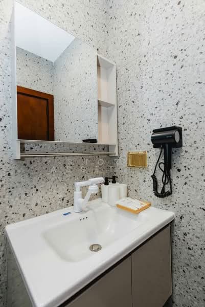 townhouse in Jed Yod area, Chiang Mai, Chang Phuak, Muang Chiang Mai, Chiang Mai, 3 Bedrooms, 320 sqm, Townhouse For Rent, by Shori Asset Group Co., Ltd., 500207153 - DDproperty.com