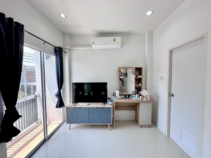 วีวัลเลย์ บ้านสวนซอย 11-หนองข้างคอก, Chon Buri (Pattaya), Nong Ri, Muang Chon Buri, Chon Buri (Pattaya), 4 Bedrooms, 100 sqm, Townhouse For Sale, by The Best Property ปิ่น, 500207157 - DDproperty.com