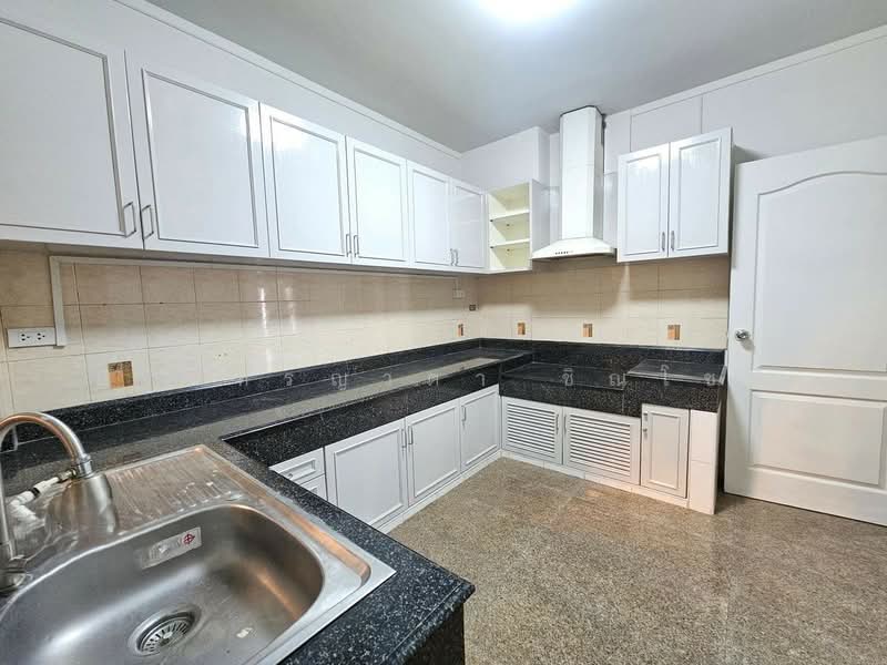 For Rent - Suan Dok Mai Village Phuttamonthon Sai 3, Bangkok