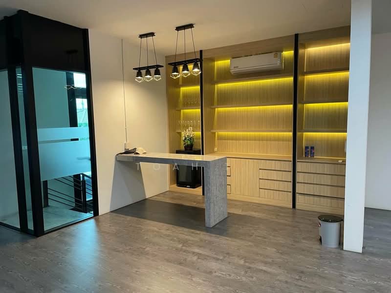 อาคารให้เช่า บางนา ลาซาล สุขุมวิท : Building for rent in Bangna, Lasalle, Sukhumvit., กรุงเทพ, บางนาใต้, บางนา, กรุงเทพ, 590 ตร.ม., ตึกแถว-อาคารพาณิชย์ ให้เช่า, โดย TOAH T., 500207209 - DDproperty.com