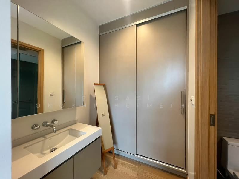 Siri At Sukhumvit, Bangkok, 902 Sukhumvit Road, Phra Kanong, Khlong Toei, Bangkok, 2 Bedrooms, 71 sqm, Condo For Rent, by Pensasi Ongphichetmetha, 500207224 - DDproperty.com