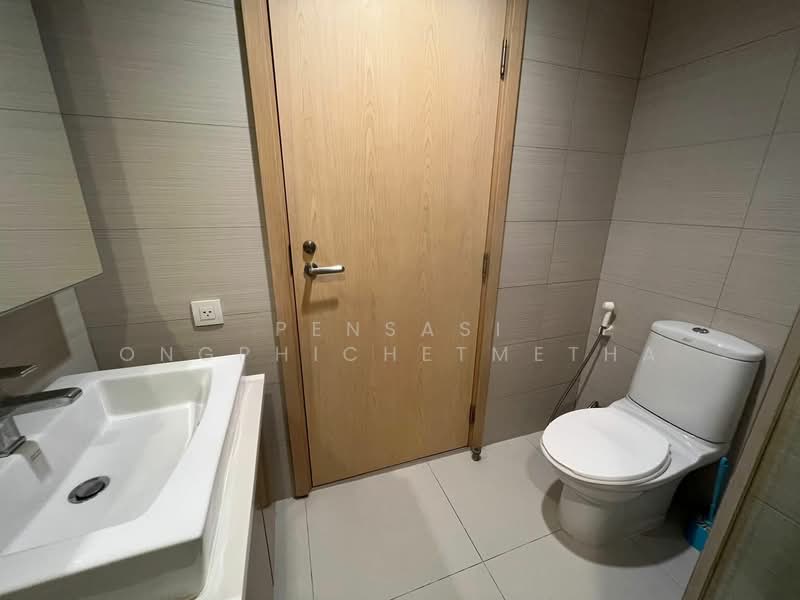 Siri At Sukhumvit, Bangkok, 902 Sukhumvit Road, Phra Kanong, Khlong Toei, Bangkok, 2 Bedrooms, 71 sqm, Condo For Rent, by Pensasi Ongphichetmetha, 500207224 - DDproperty.com