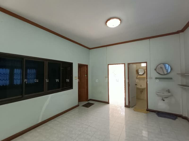 For sale house and land 210 wah Muang Prachuap Khiri Khan, Prachuap Khiri Khan, Prachuapkhilikhan, Muang Prachaubkirikhan, Prachuap Khiri Khan, 3 Bedrooms, 220 sqm, Single Detached House For Sale, by คุณนพพล อภินนท์กูล, 500207231 - DDproperty.com