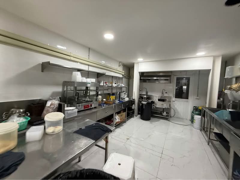 1-BR House, Bangkok, Pathum Wan, Pathum Wan, Bangkok, 1 Bedroom, 47 sqm, Single Detached House For Sale, by Tanaporn Phumvilairak, 500207255 - DDproperty.com