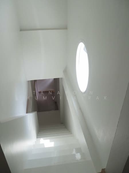 ขาย - ทาวน์เฮ้าส์ 3-ห้องนอน, กรุงเทพ