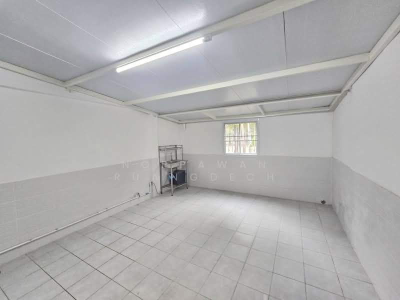 ให้เช่า ตึกแถว 3 ชั้นครึ่ง หมู่บ้านอมรชัย 2 ซอยพระรามที่ 2 ซอย 34 ใกล้เซ็นทรัลพระราม 2, กรุงเทพ, จอมทอง, จอมทอง, กรุงเทพ, 180 ตร.ม., ตึกแถว-อาคารพาณิชย์ ให้เช่า, โดย Noppawan Ruangdech, 500207383 - DDproperty.com