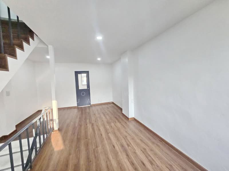 ให้เช่า ตึกแถว 3 ชั้นครึ่ง หมู่บ้านอมรชัย 2 ซอยพระรามที่ 2 ซอย 34 ใกล้เซ็นทรัลพระราม 2, Bangkok, Chom Thong, Chom Thong, Bangkok, , 180 sqm, Shophouse For Rent, by Noppawan Ruangdech, 500207383 - DDproperty.com