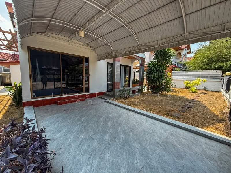 For sale: Used detached house in Bang Saen, near Won Beach., Chon Buri (Pattaya), Saen Suk, Muang Chon Buri, Chon Buri (Pattaya), 3 Bedrooms, 180 sqm, Single Detached House For Sale, by A House Property Co.,Ltd., 500207401 - DDproperty.com