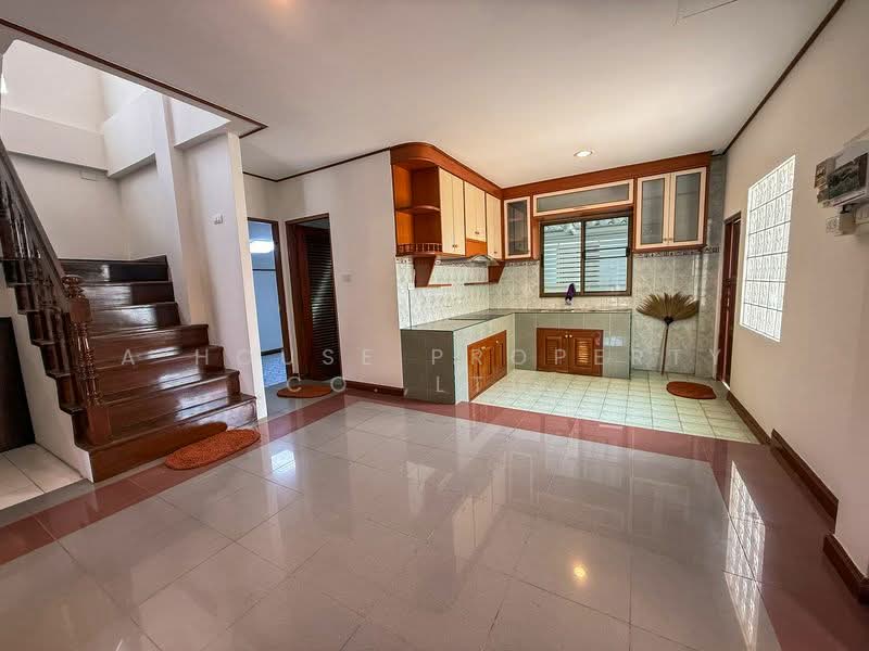 For sale: Used detached house in Bang Saen, near Won Beach., Chon Buri (Pattaya), Saen Suk, Muang Chon Buri, Chon Buri (Pattaya), 3 Bedrooms, 180 sqm, Single Detached House For Sale, by A House Property Co.,Ltd., 500207401 - DDproperty.com