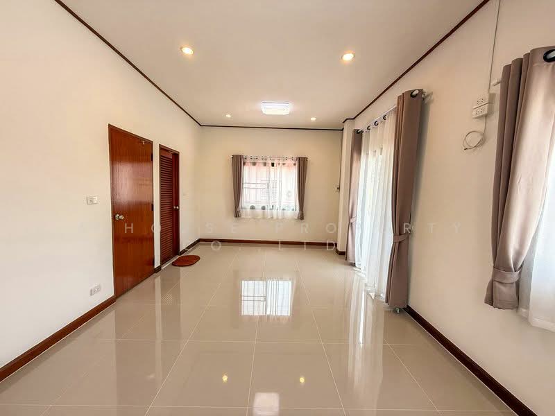 ขายบ้านเดี่ยวมือสอง บางแสน ใกล้หาดวอน, ชลบุรี, แสนสุข, เมืองชลบุรี, ชลบุรี, 180 ตร.ม., บ้านเดี่ยว ขาย, โดย A House Property Co.,Ltd., 500207401 - DDproperty.com