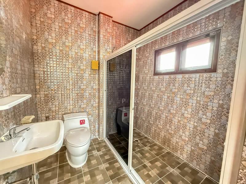 For sale: Used detached house in Bang Saen, near Won Beach., Chon Buri (Pattaya), Saen Suk, Muang Chon Buri, Chon Buri (Pattaya), 3 Bedrooms, 180 sqm, Single Detached House For Sale, by A House Property Co.,Ltd., 500207401 - DDproperty.com