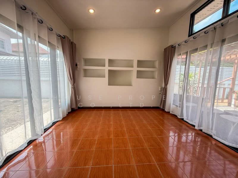 For sale: Used detached house in Bang Saen, near Won Beach., Chon Buri (Pattaya), Saen Suk, Muang Chon Buri, Chon Buri (Pattaya), 3 Bedrooms, 180 sqm, Single Detached House For Sale, by A House Property Co.,Ltd., 500207401 - DDproperty.com