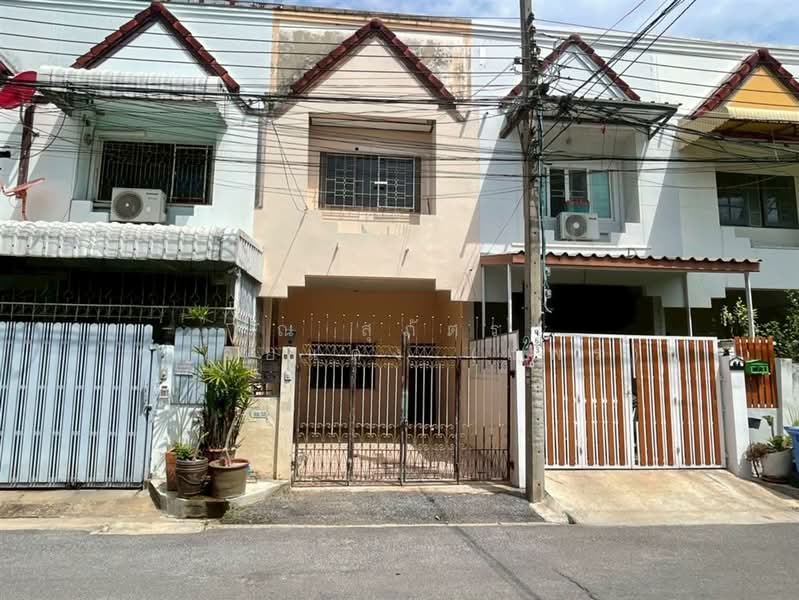 Baan Fah Green Park Lat Phrao 101, Bangkok, Soi Ladprao 101, Khlong Chan, Bang Kapi, Bangkok, 2 Bedrooms, 100 sqm, Townhouse For Sale, by คุณ สุภัตรา พลอยแดง (แพร), 500207406 - DDproperty.com