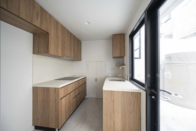 Demi Sathu 49, Bangkok, Sathupradit 49 Bang Pong pang, Bang Pong Pang, Yan Nawa, Bangkok, 3 Bedrooms, 300 sqm, Townhouse For Sale, by Kanrutai Dawruang, 500207429 - DDproperty.com