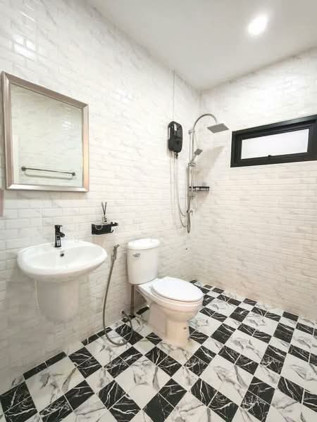 Chockchai Garden Home 2, Chon Buri (Pattaya), Bang Lamung, Bang Lamung (Pattaya), Chon Buri (Pattaya), 4 Bedrooms, 180 sqm, Semi-Detached House (Twin House) For Sale, by HOME Real Estate Service, 500207462 - DDproperty.com